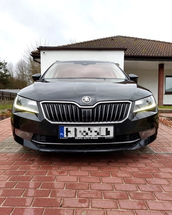 Skoda Superb cena 83000 przebieg: 223000, rok produkcji 2016 z Szczecinek małe 56